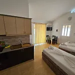 Luis 아파트